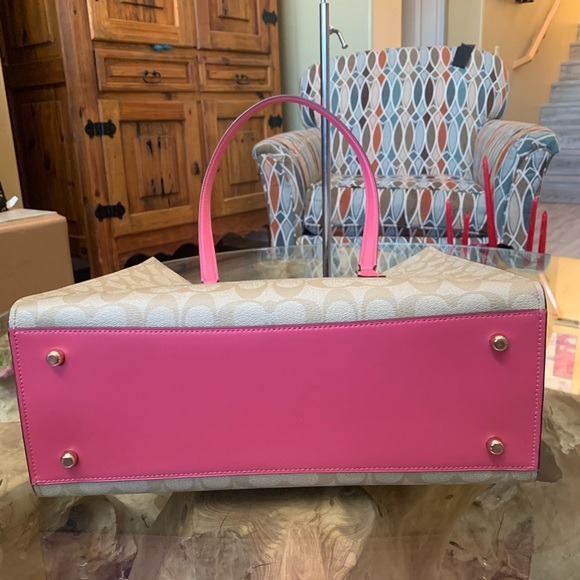 💥💥SOLD💥💥Tatum Carryall Tote - Picture 7 of 9